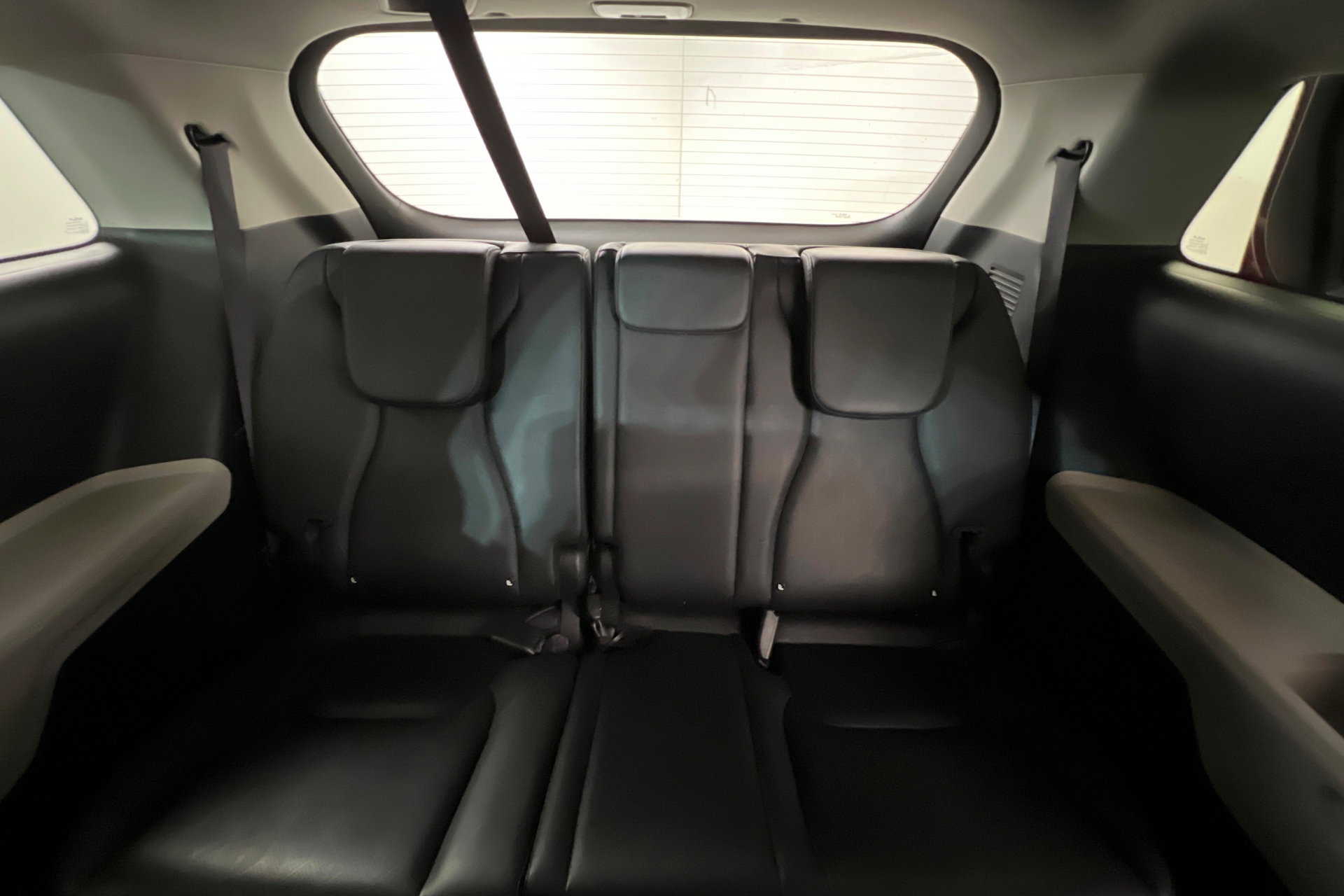 Used 2024 Kia Carnival LX image 22