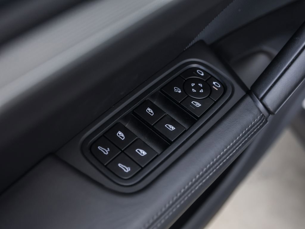 Certified 2024 Porsche Cayenne S image 30