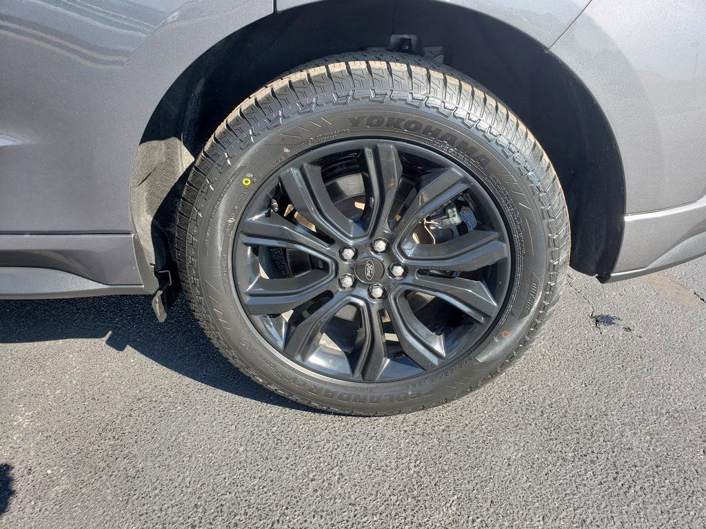 Used 2022 Ford Edge SE w/ Black Appearance Package image 27