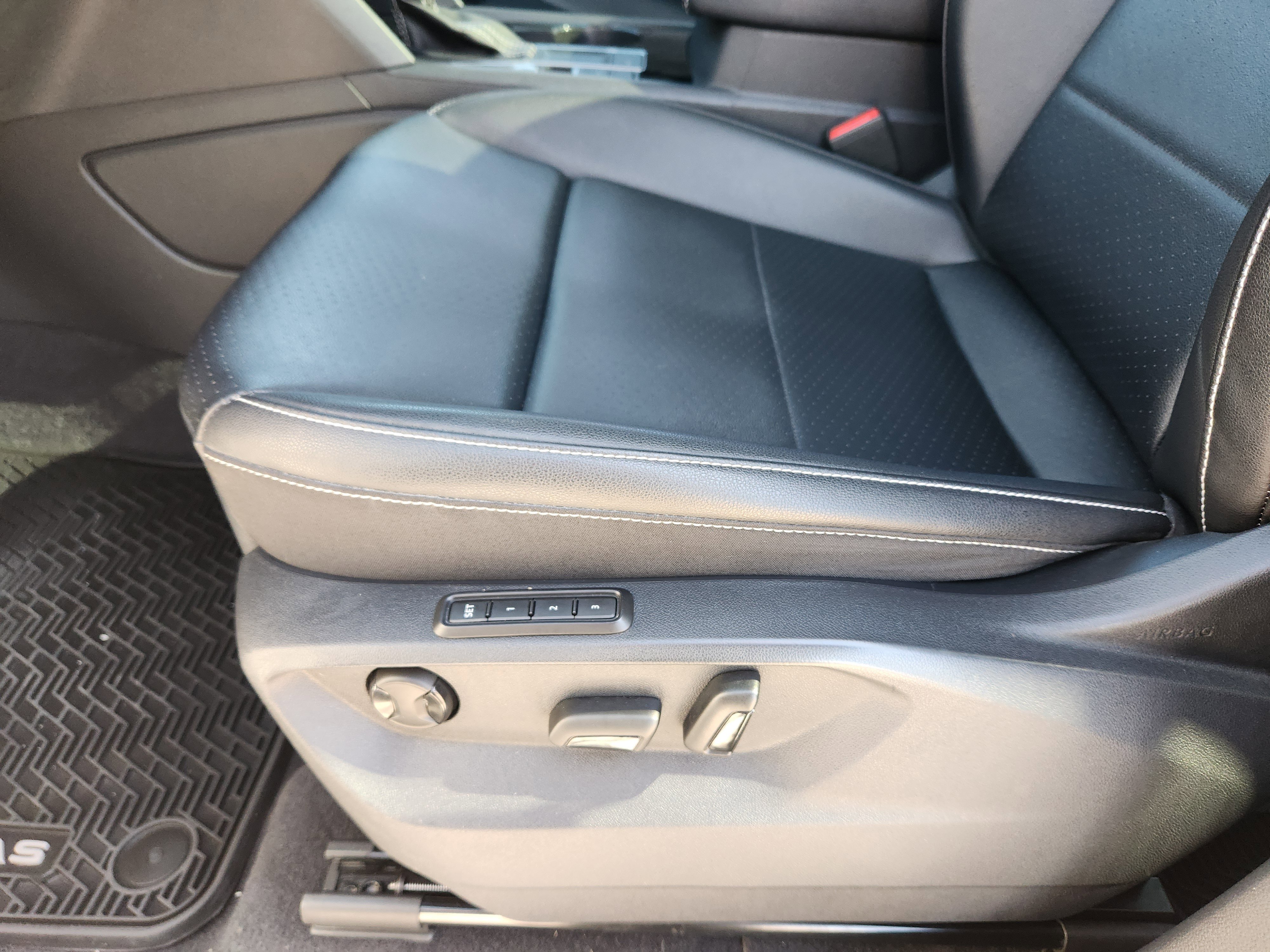 Used 2021 Volkswagen Atlas SEL image 24