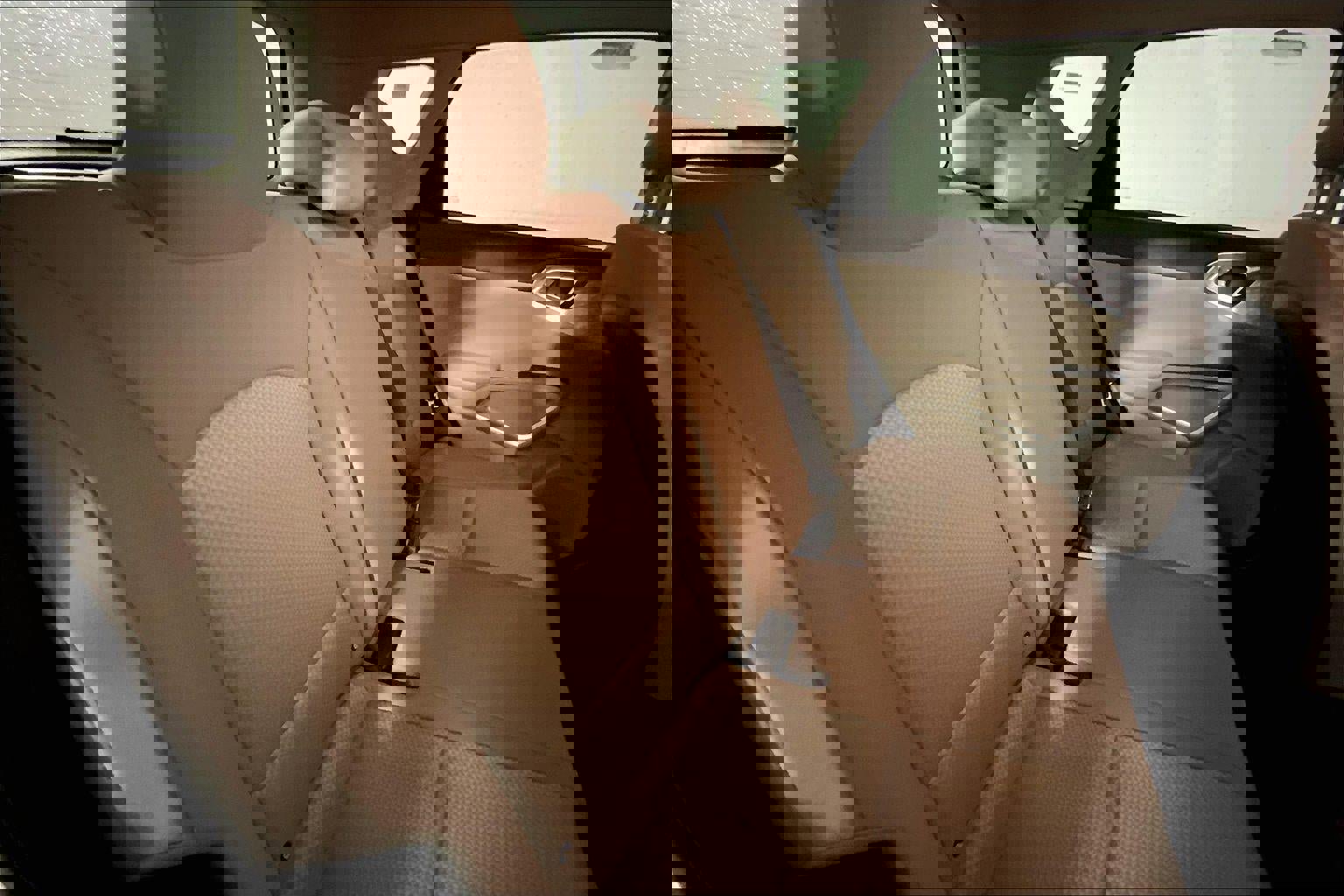 Used 2025 Kia Soul LX FWD image 23