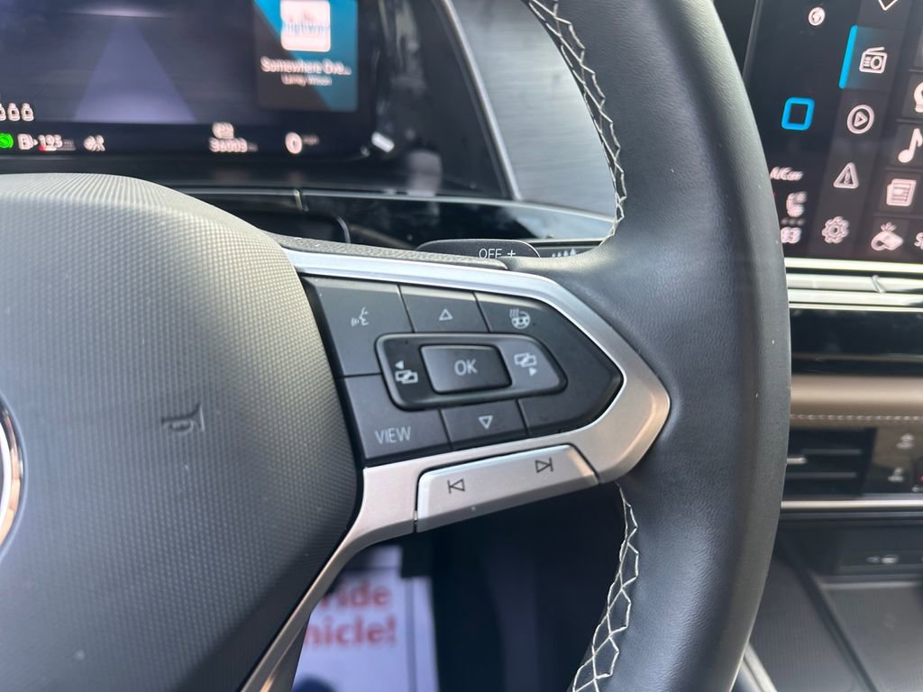 Used 2024 Volkswagen Atlas Cross Sport SE image 31