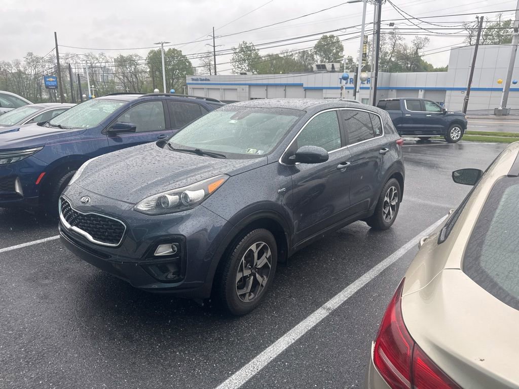 Used 2022 Kia Sportage LX AWD/4WD image 2