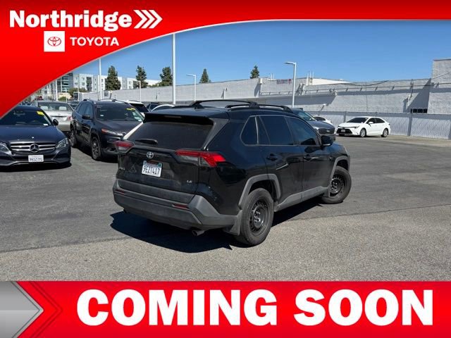 Used 2019 Toyota RAV4 LE w/ Carpet Mat Package image 4