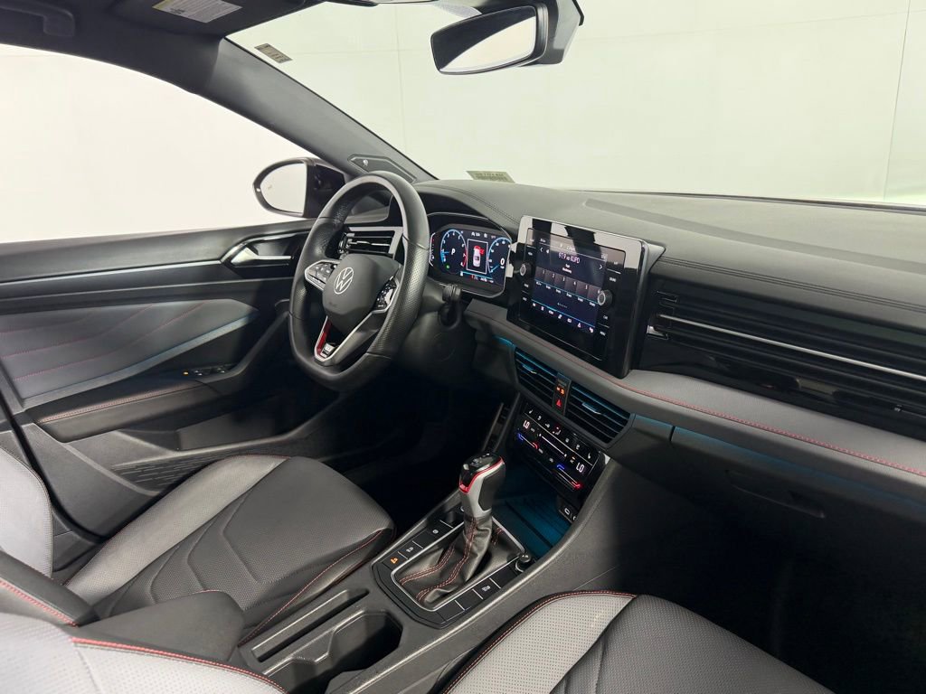 Used 2025 Volkswagen Jetta GLI Autobahn w/ GLI Black Package image 33