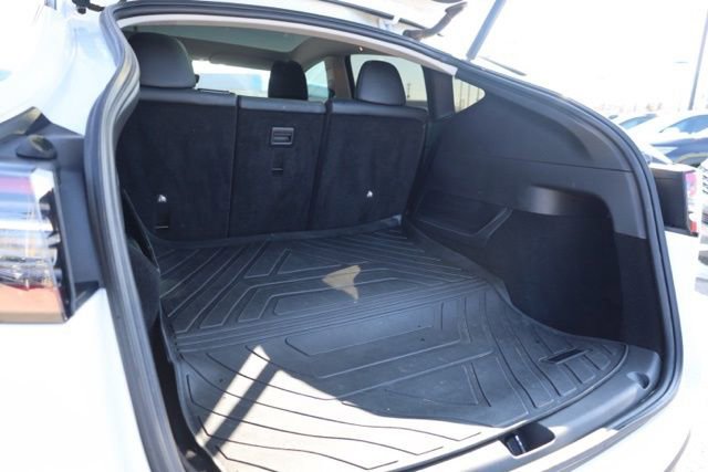 Used 2021 Tesla Model Y Long Range image 25