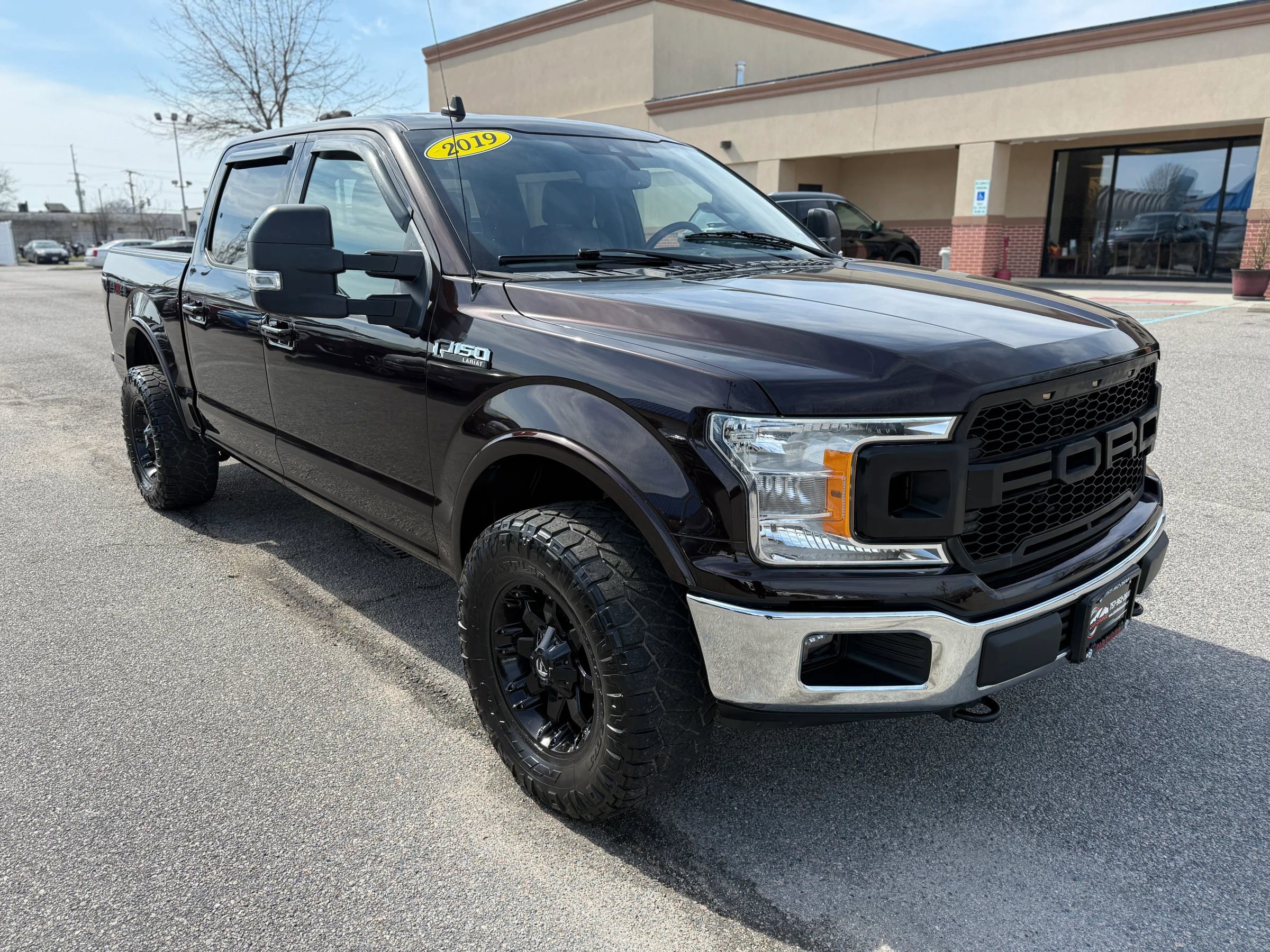 Used 2019 Ford F150 Lariat image 5