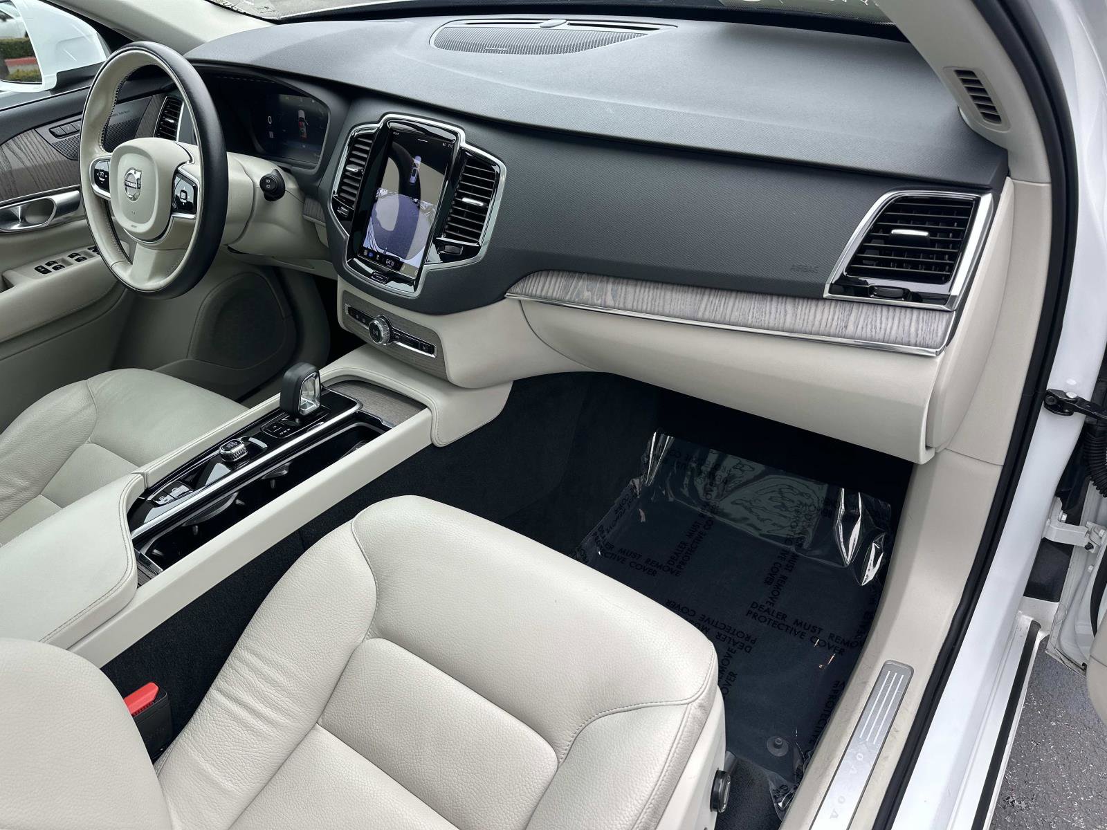 Certified 2023 Volvo XC90 B6 Plus w/ Protection Package Premier image 27