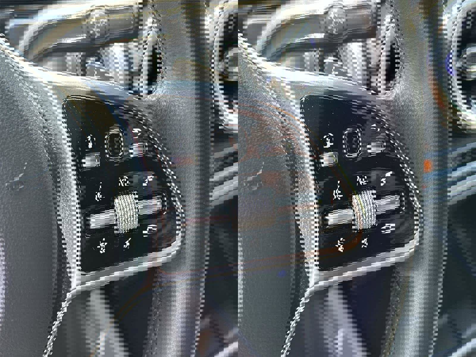 Used 2023 Mercedes-Benz EQB 250+ w/ Exclusive Package image 25