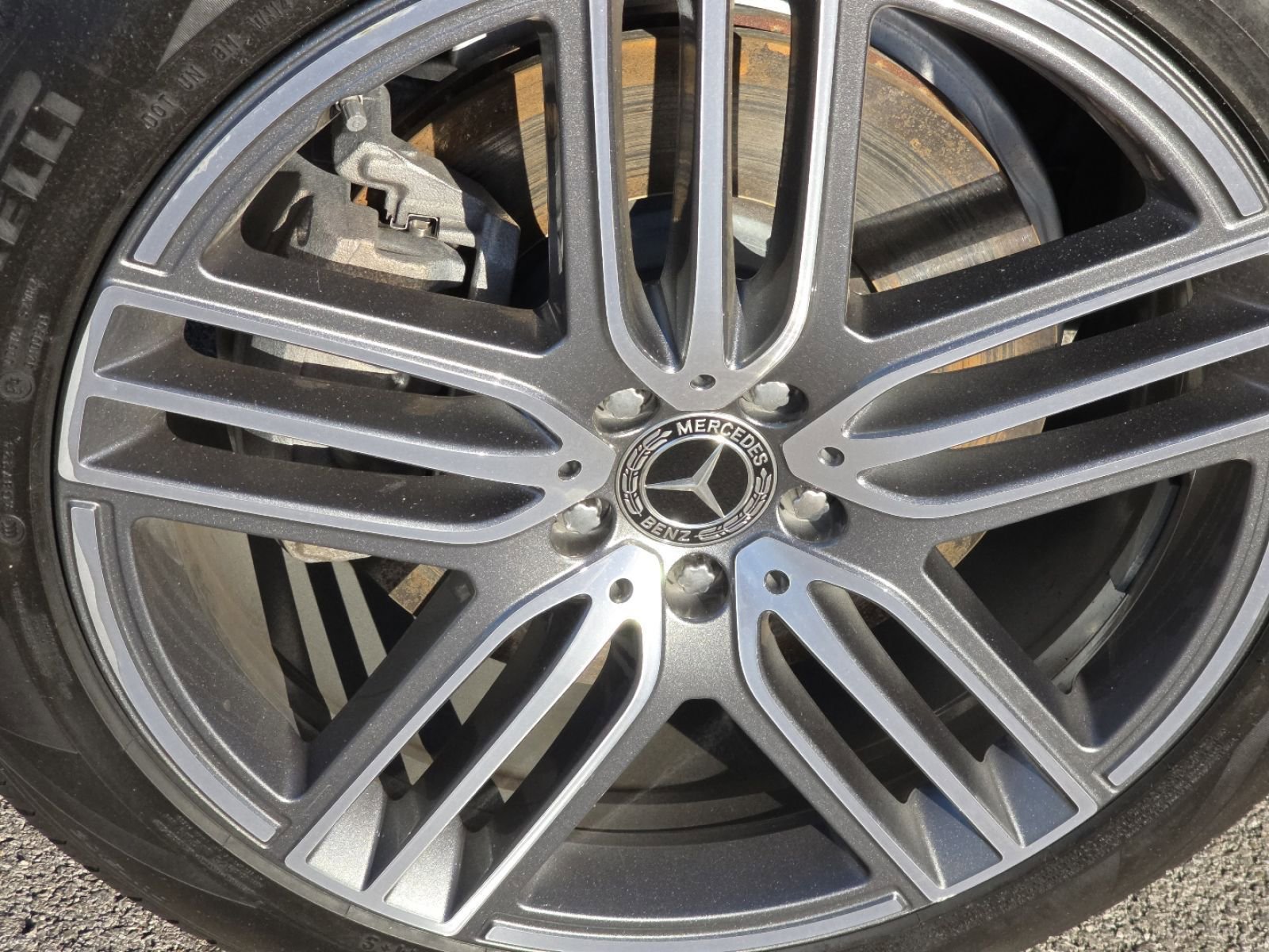 Used 2024 Mercedes-Benz GLS 450 4MATIC image 11