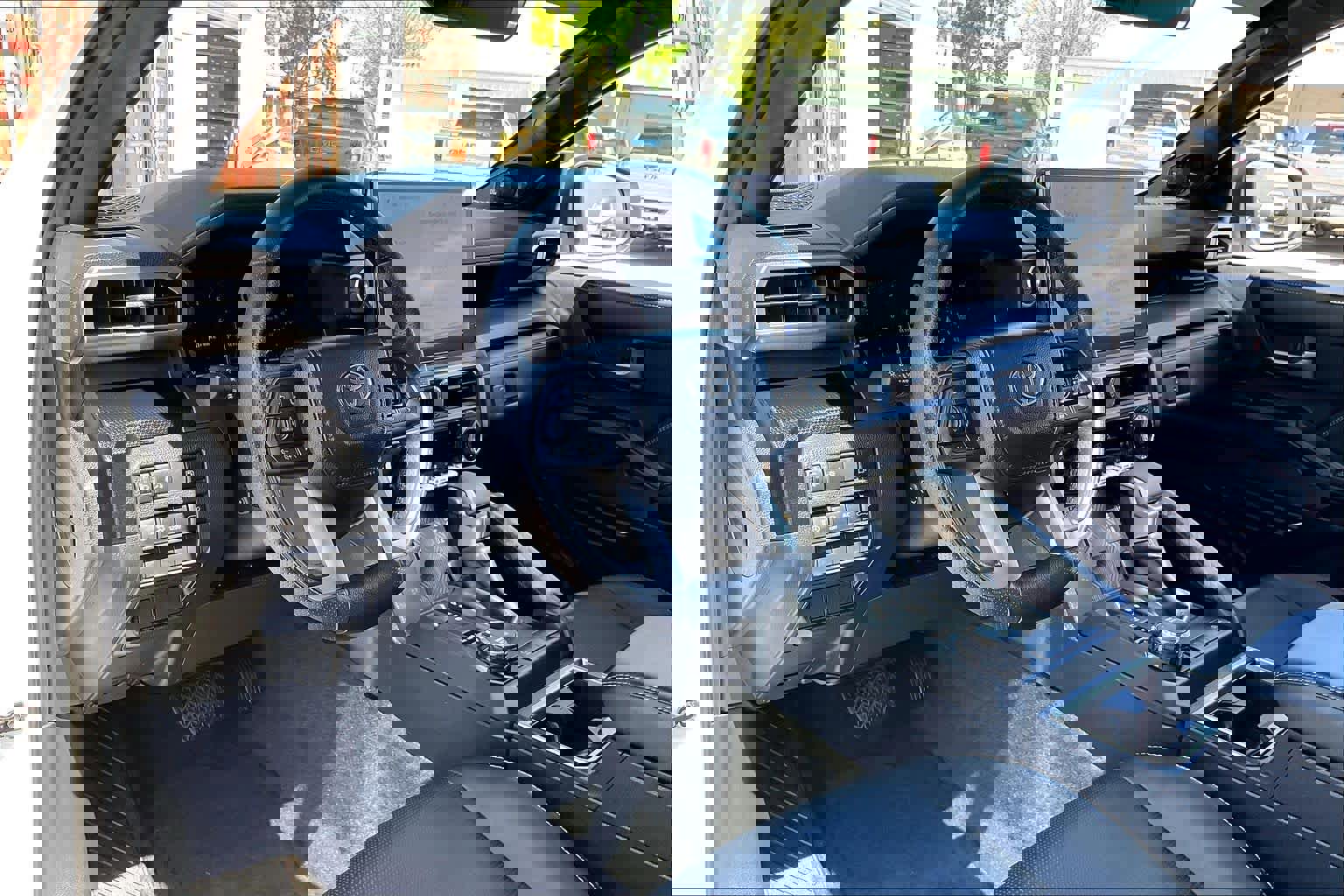 Used 2025 Toyota 4Runner Limited image 18