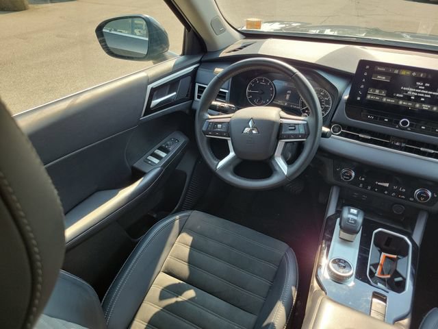 Used 2025 Mitsubishi Outlander SE AWD/4WD image 15