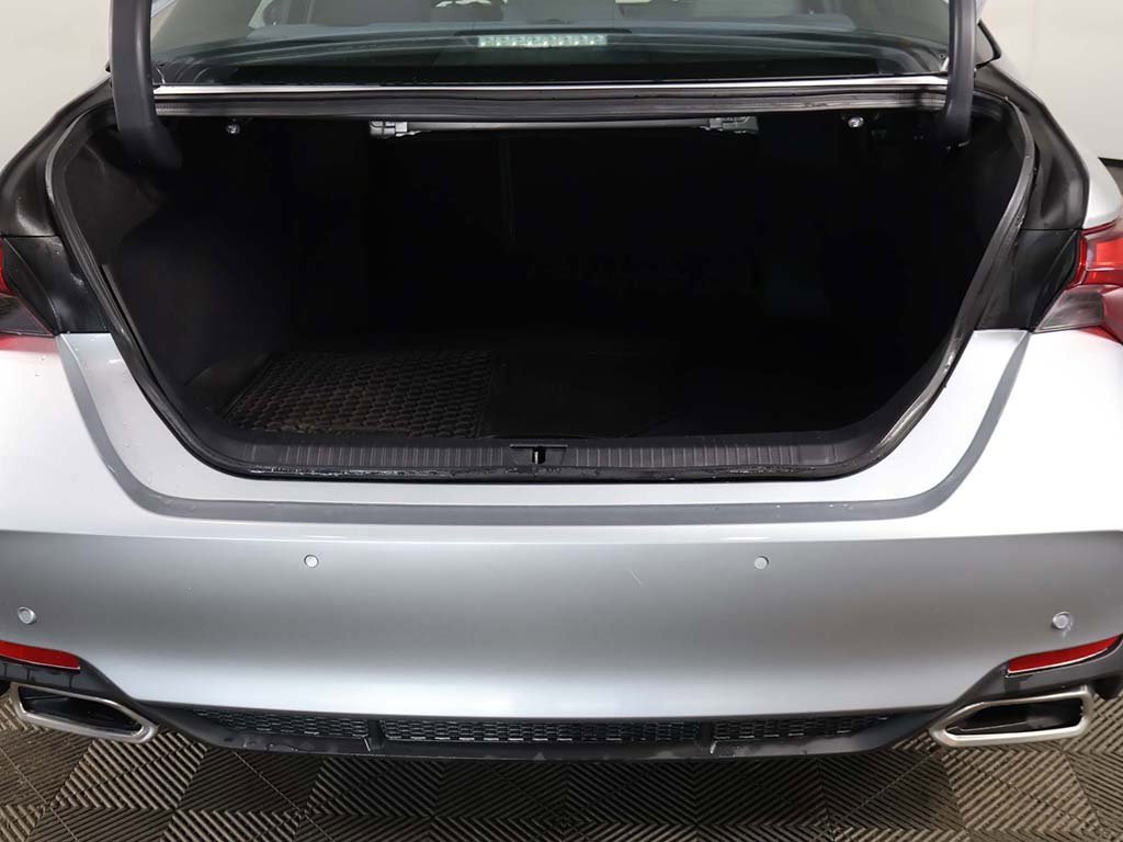 Used 2019 Toyota Avalon Limited image 23