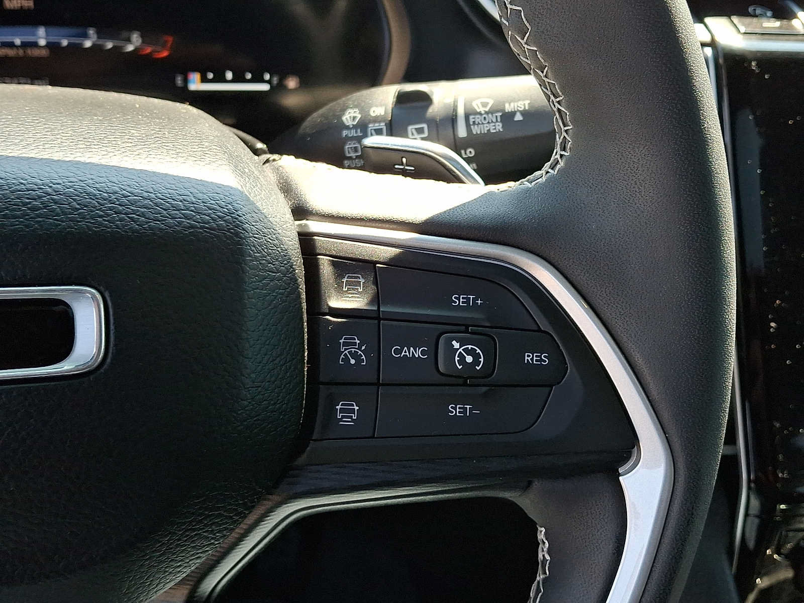 Certified 2023 Jeep Grand Cherokee L Laredo AWD/4WD image 25