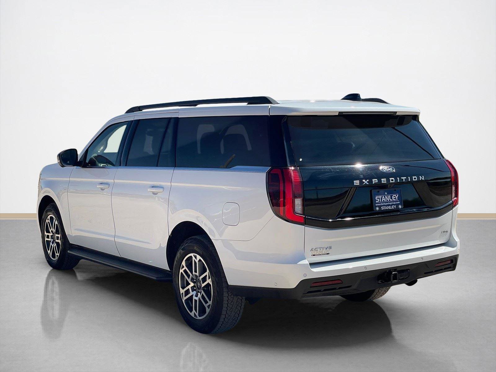 Used 2025 Ford Expedition Max Active image 5