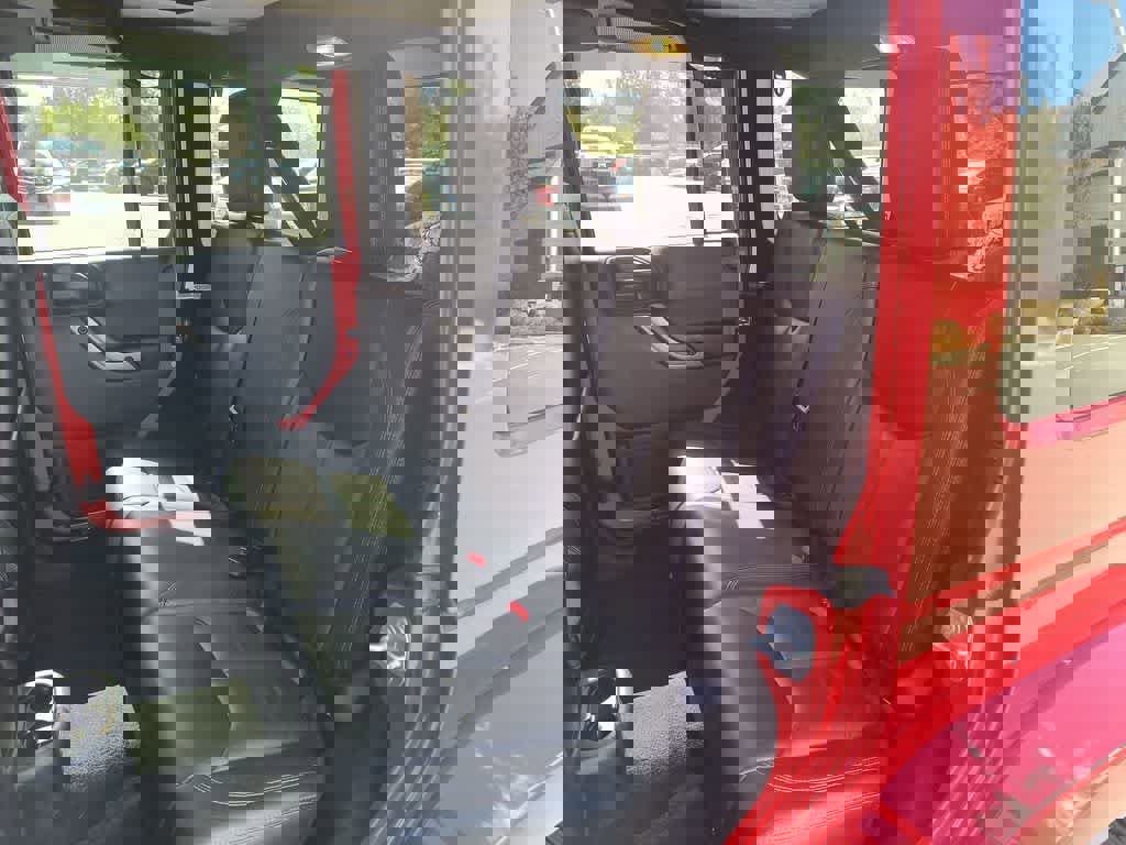 Used 2018 Jeep Wrangler Unlimited Sahara w/ Max Tow Package image 22