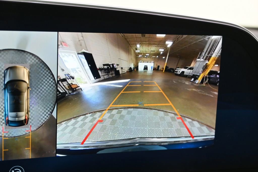 New 2025 Cadillac Lyriq Luxury w/ LPO, Floor Liner Package image 28