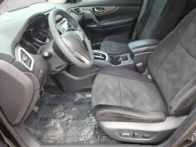 Used 2014 Nissan Rogue SV FWD image 16