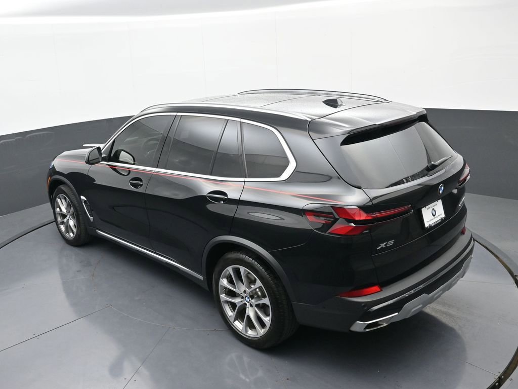 Used 2024 BMW X5 xDrive40i w/ Premium Package AWD/4WD image 34