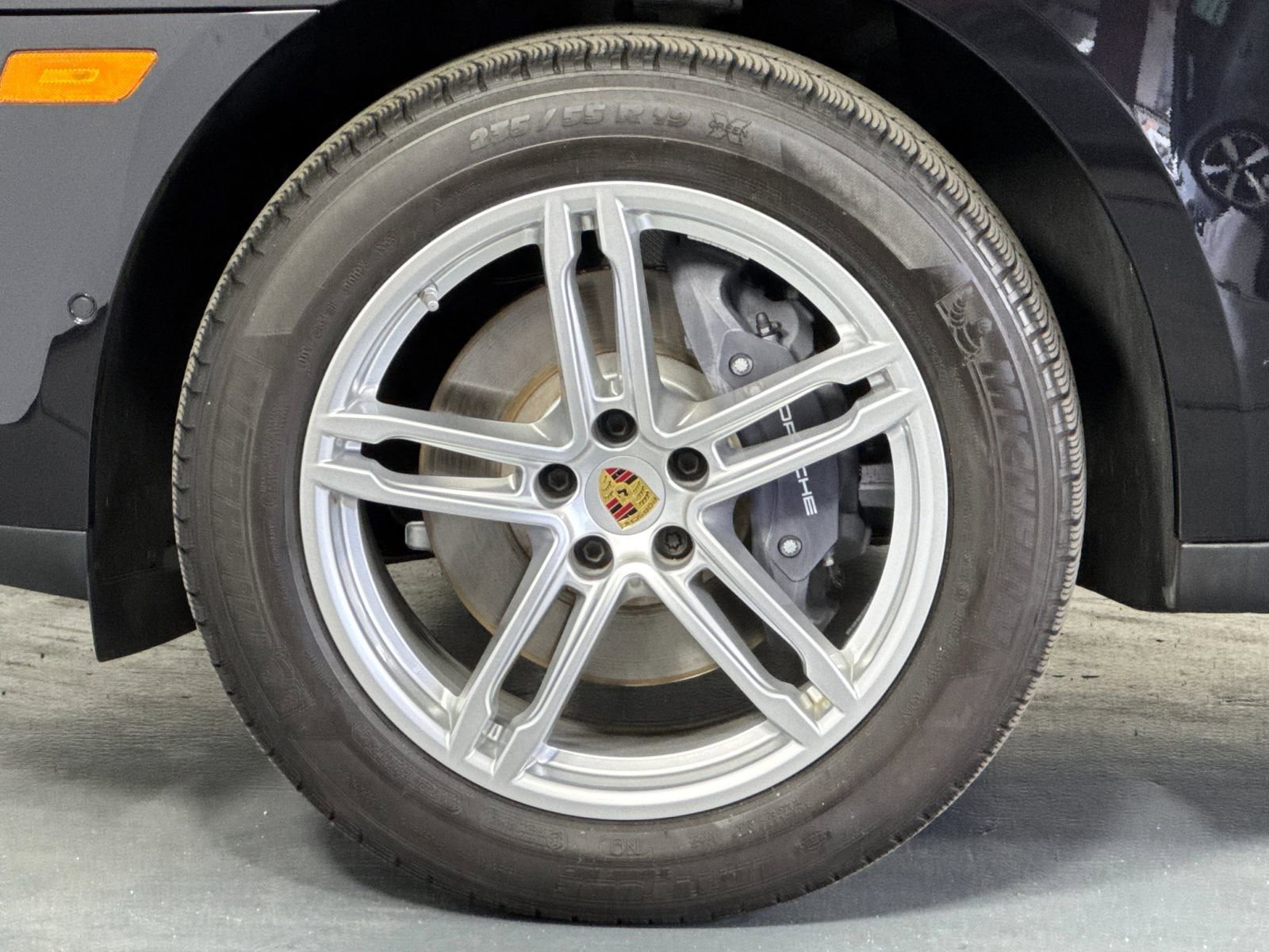 Certified 2023 Porsche Macan image 33