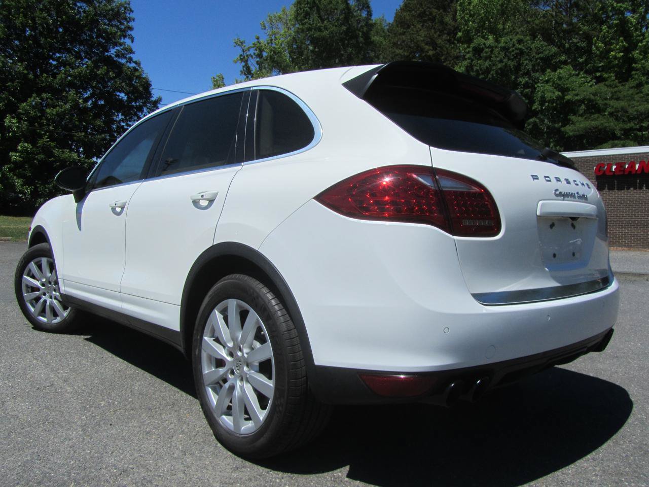 Used 2012 Porsche Cayenne Turbo AWD/4WD image 7