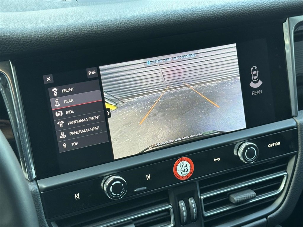 Certified 2025 Porsche Macan image 25