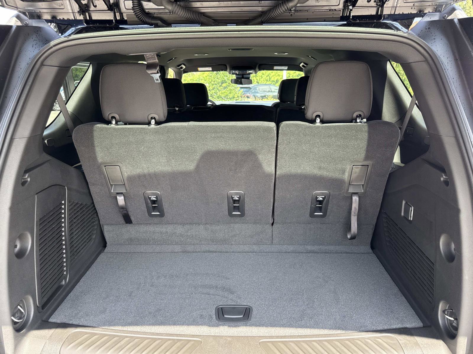 New 2025 Chevrolet Tahoe LS RWD image 33