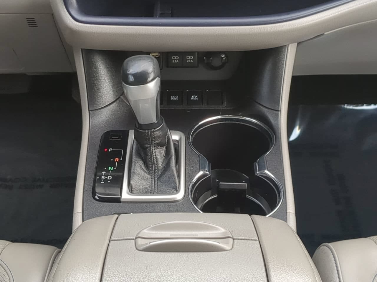 Used 2018 Toyota Highlander Limited Platinum AWD/4WD image 18