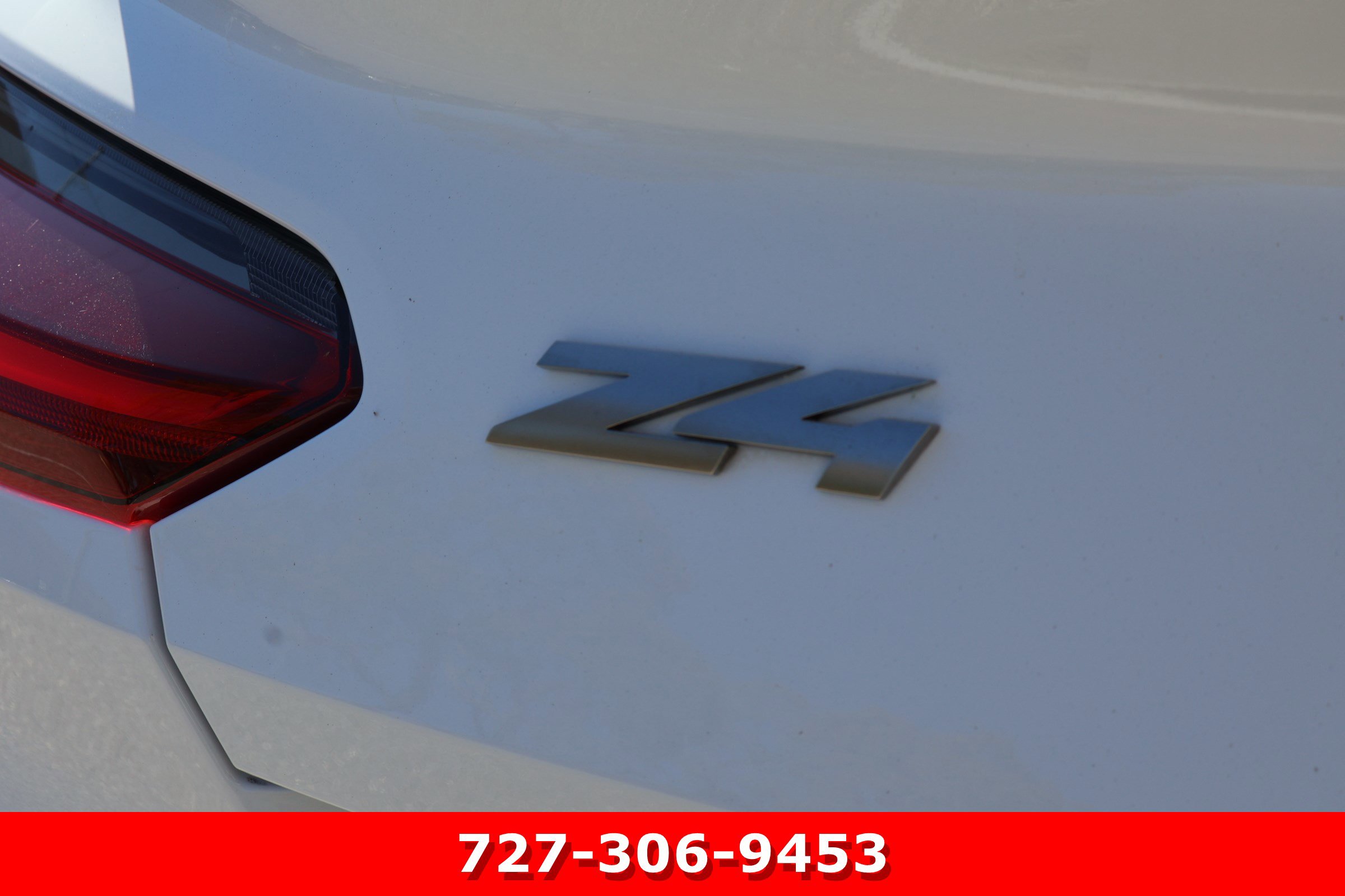 Used 2020 BMW Z4 M40i w/ Premium Package image 10