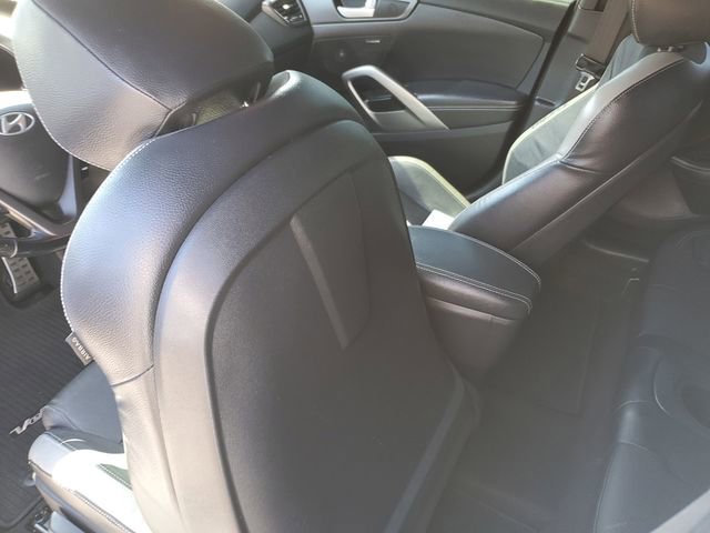 Used 2016 Hyundai Veloster Turbo image 13