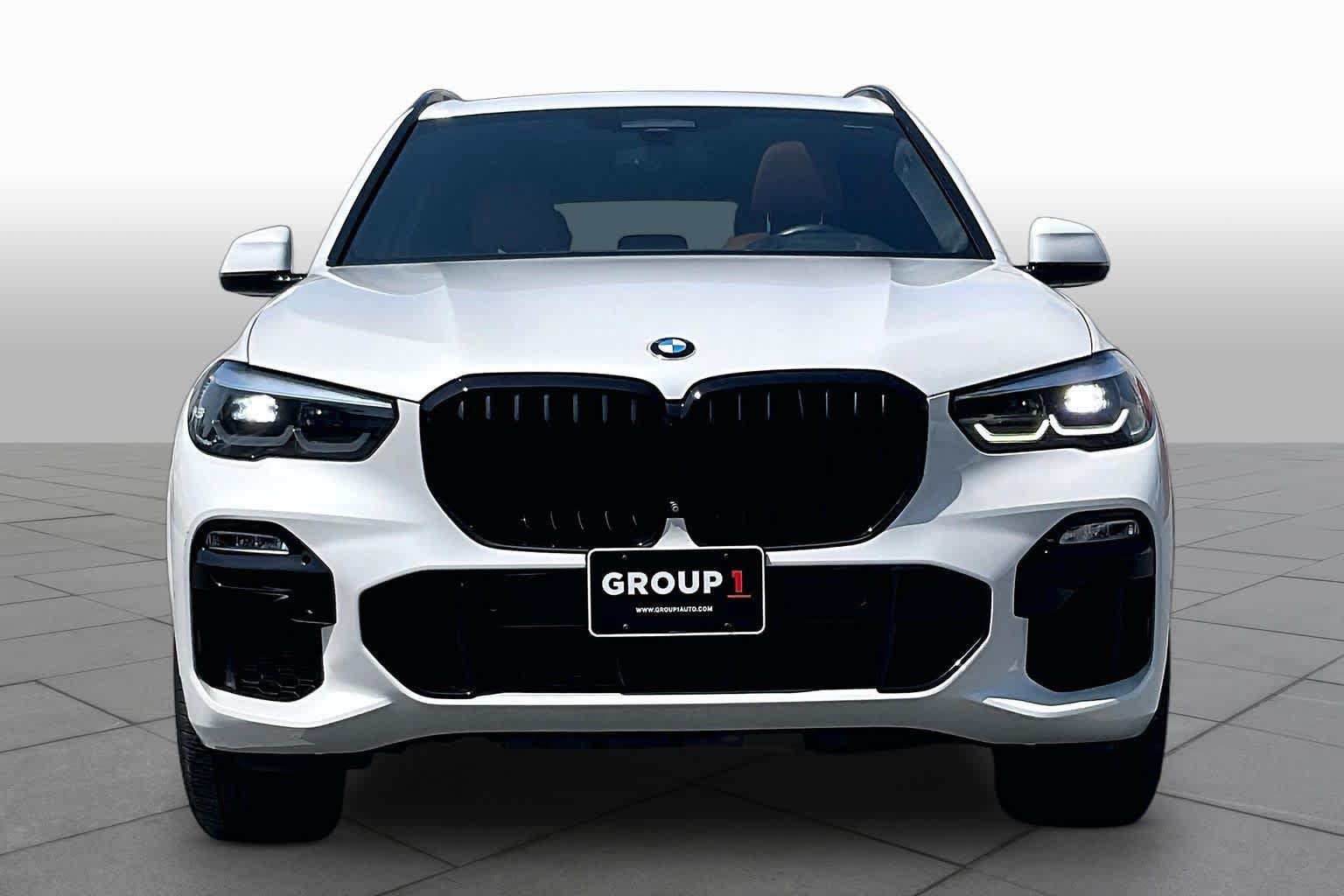 Used 2021 BMW X5 xDrive40i w/ M Sport Package AWD/4WD image 3