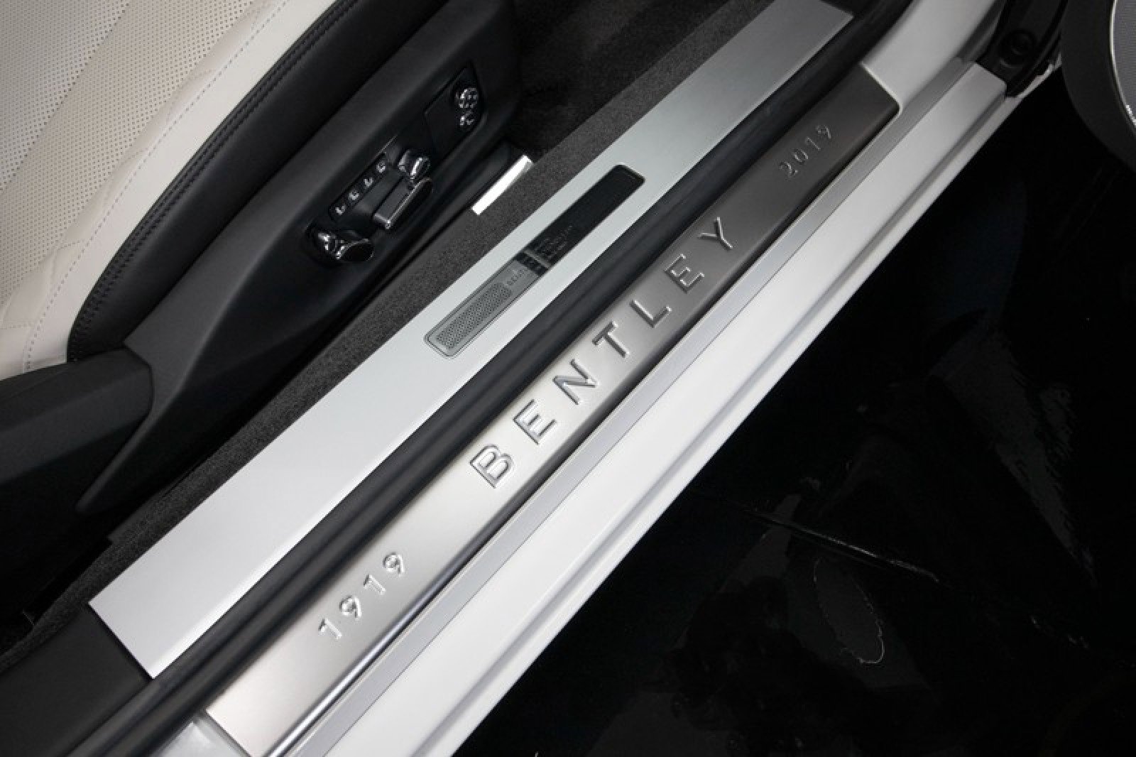 Used 2020 Bentley Continental GT V8 First Edition image 41