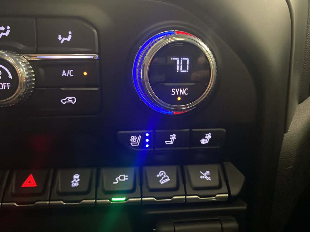 Used 2023 GMC Sierra 2500 Denali w/ Denali Ultimate Package image 28