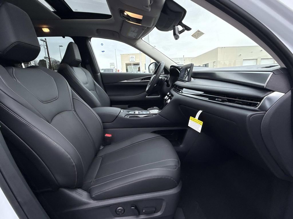 New 2026 INFINITI QX60 Luxe image 19
