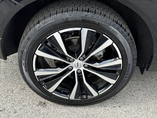 New 2025 Volvo XC60 B5 Plus w/ Protection Package Premier AWD/4WD image 33