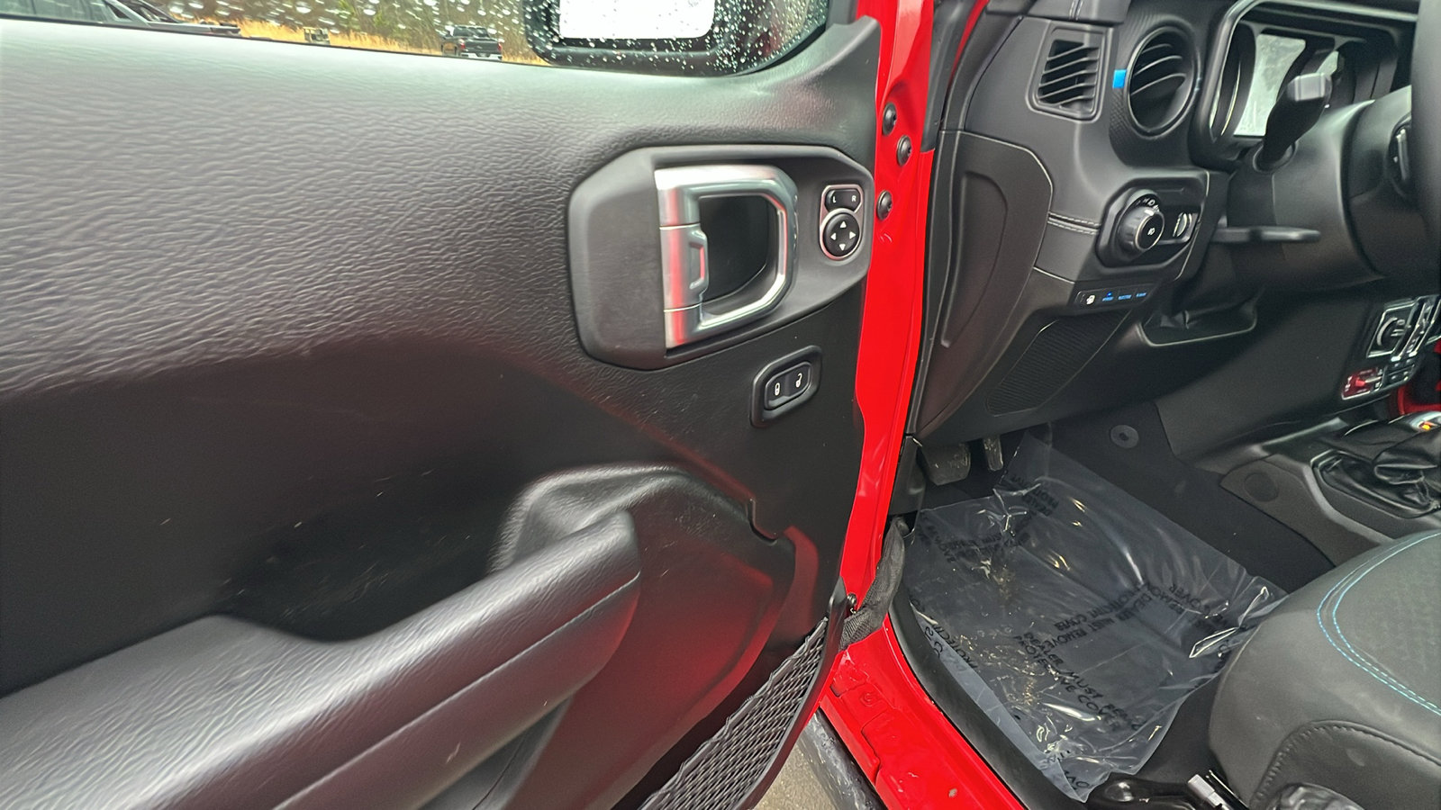 Used 2025 Jeep Wrangler 4xe Rubicon 20th Anniversary w/ Convenience Group image 15