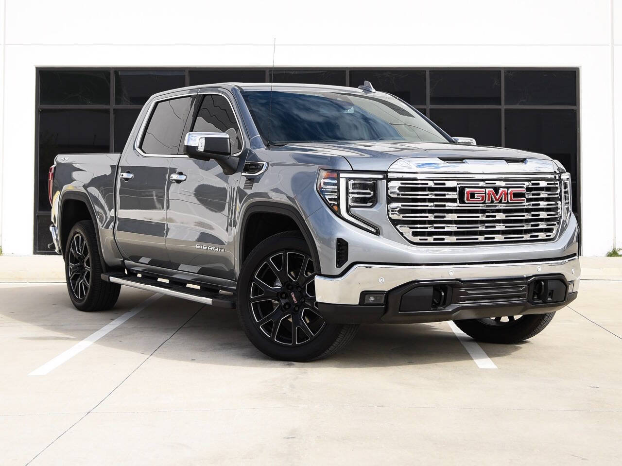 Used 2025 GMC Sierra 1500 SLT w/ SLT Premium Plus Package