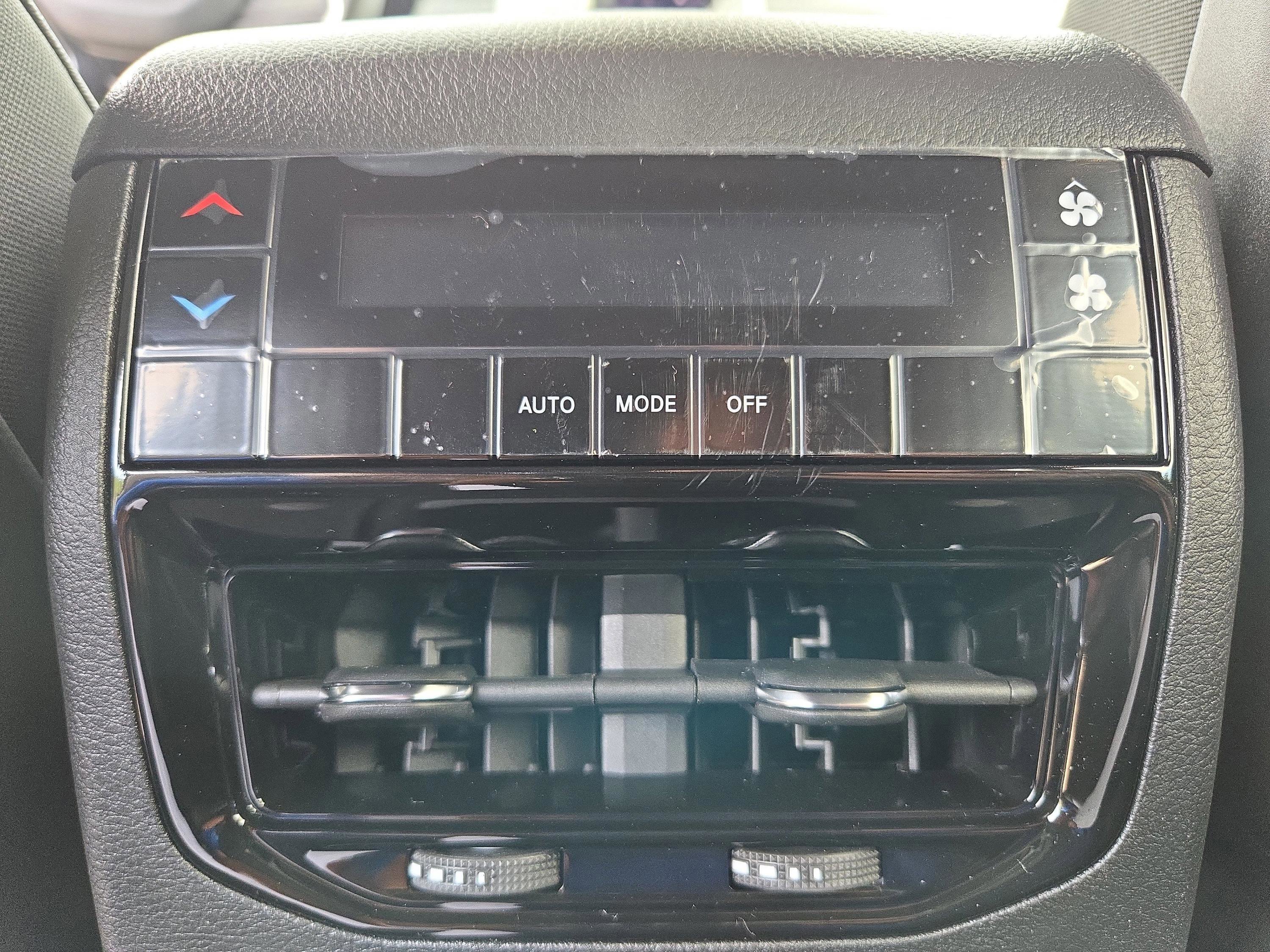 New 2025 Jeep Grand Cherokee L Altitude image 17