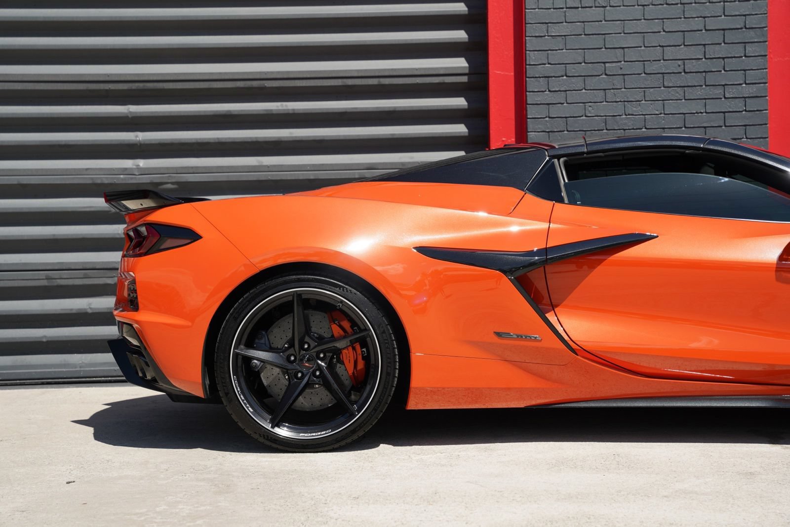 Used 2025 Chevrolet Corvette E-Ray w/ Stealth Interior Trim Package AWD/4WD image 8