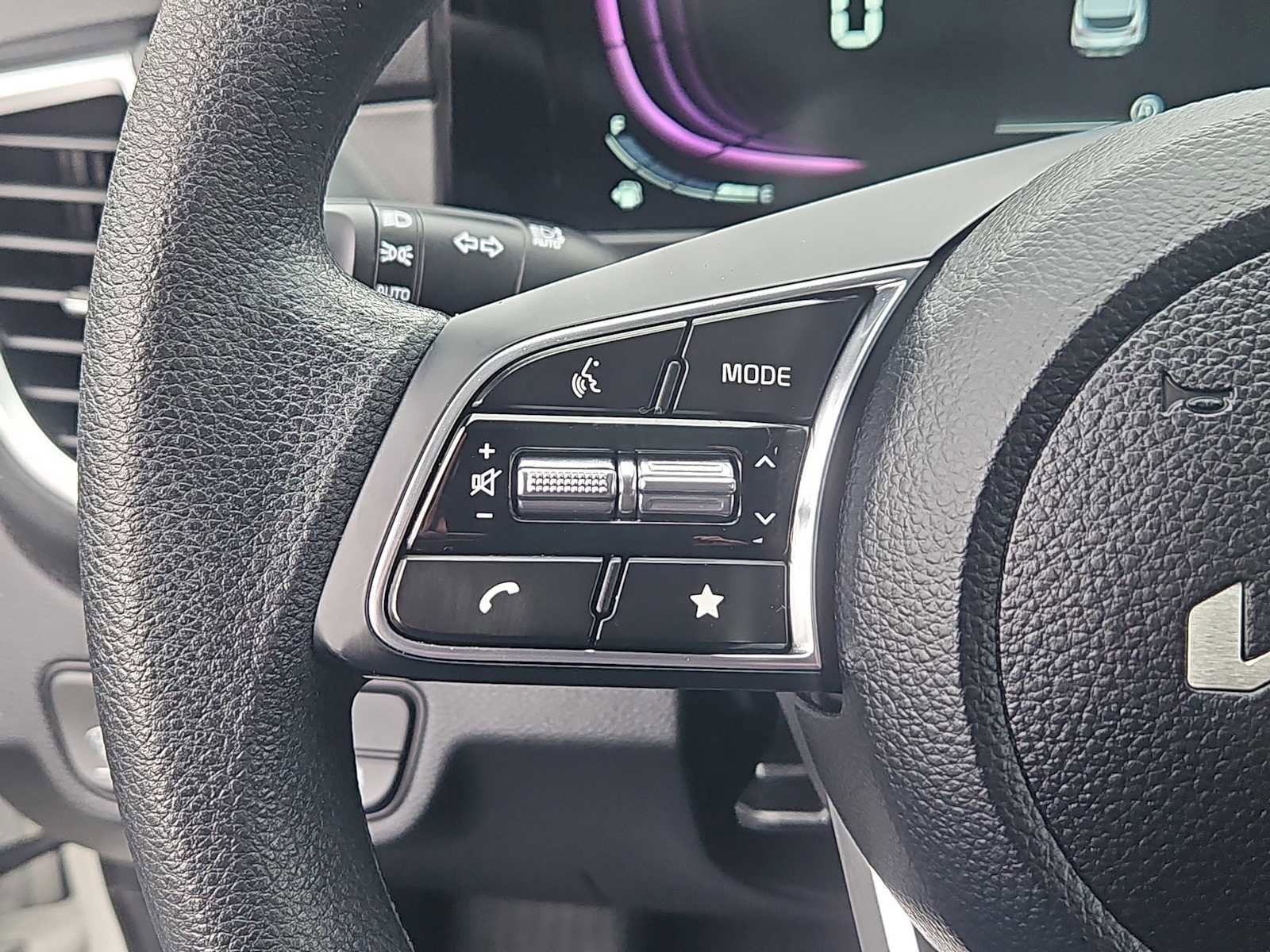 Used 2024 Kia Seltos LX AWD/4WD image 19