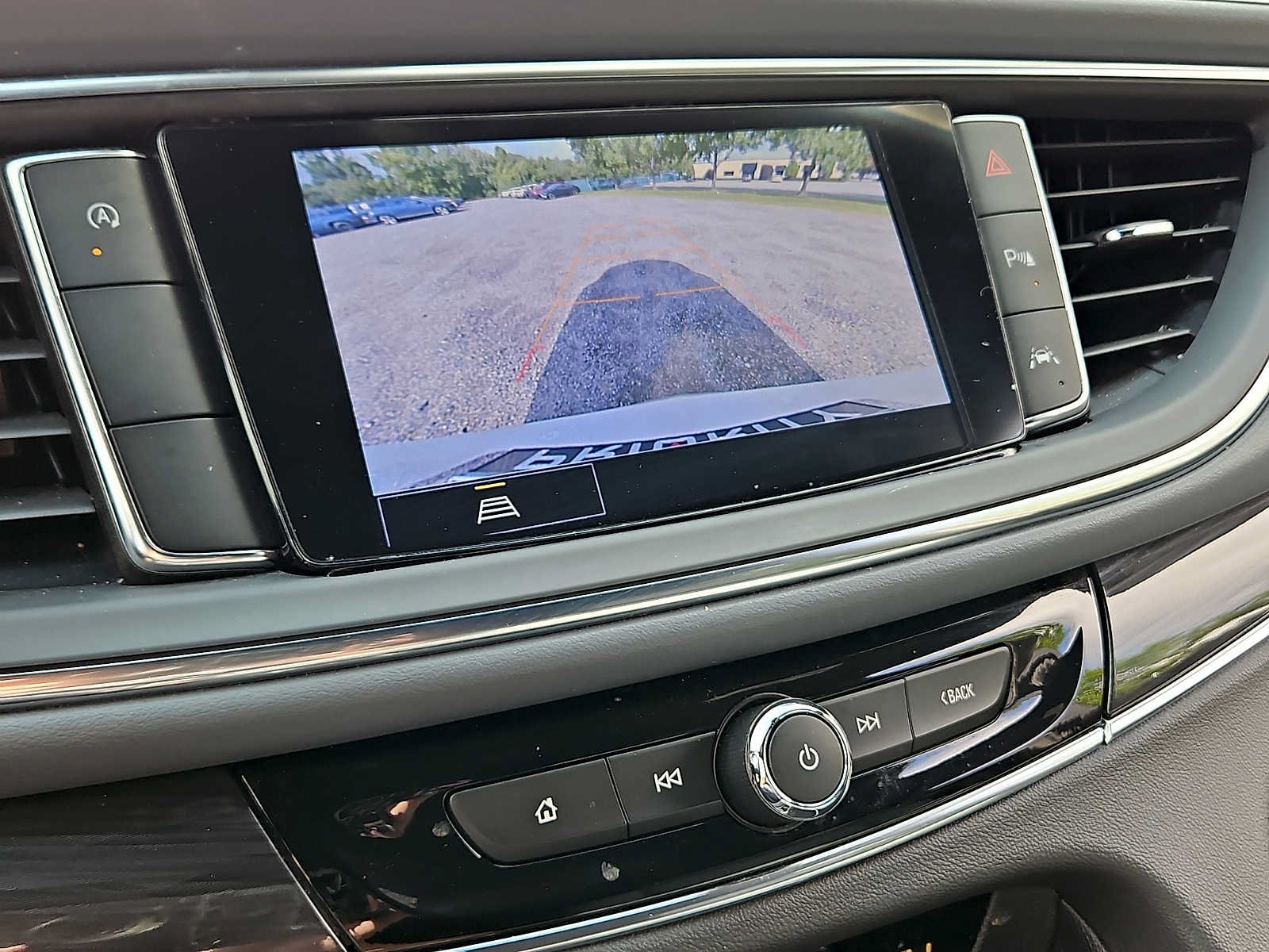 Used 2023 Buick Enclave Essence FWD image 19