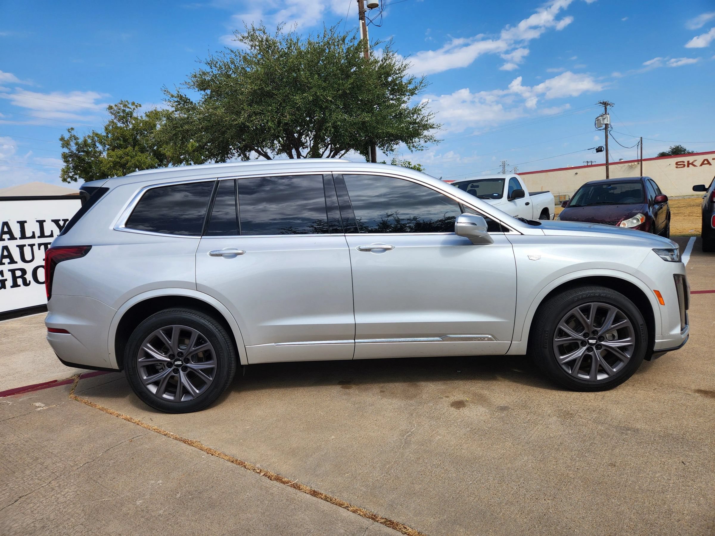 Used 2020 Cadillac XT6 Premium Luxury AWD/4WD image 6