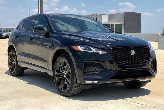 New 2026 Jaguar F-PACE R-Dynamic S image 2
