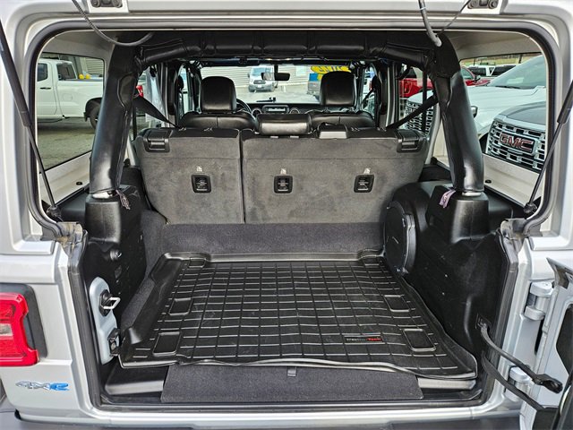 Used 2022 Jeep Wrangler Unlimited Sahara image 11