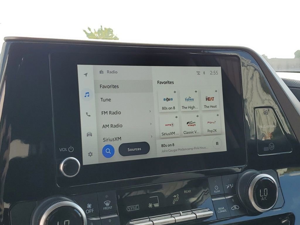 Used 2024 Toyota Highlander LE image 18