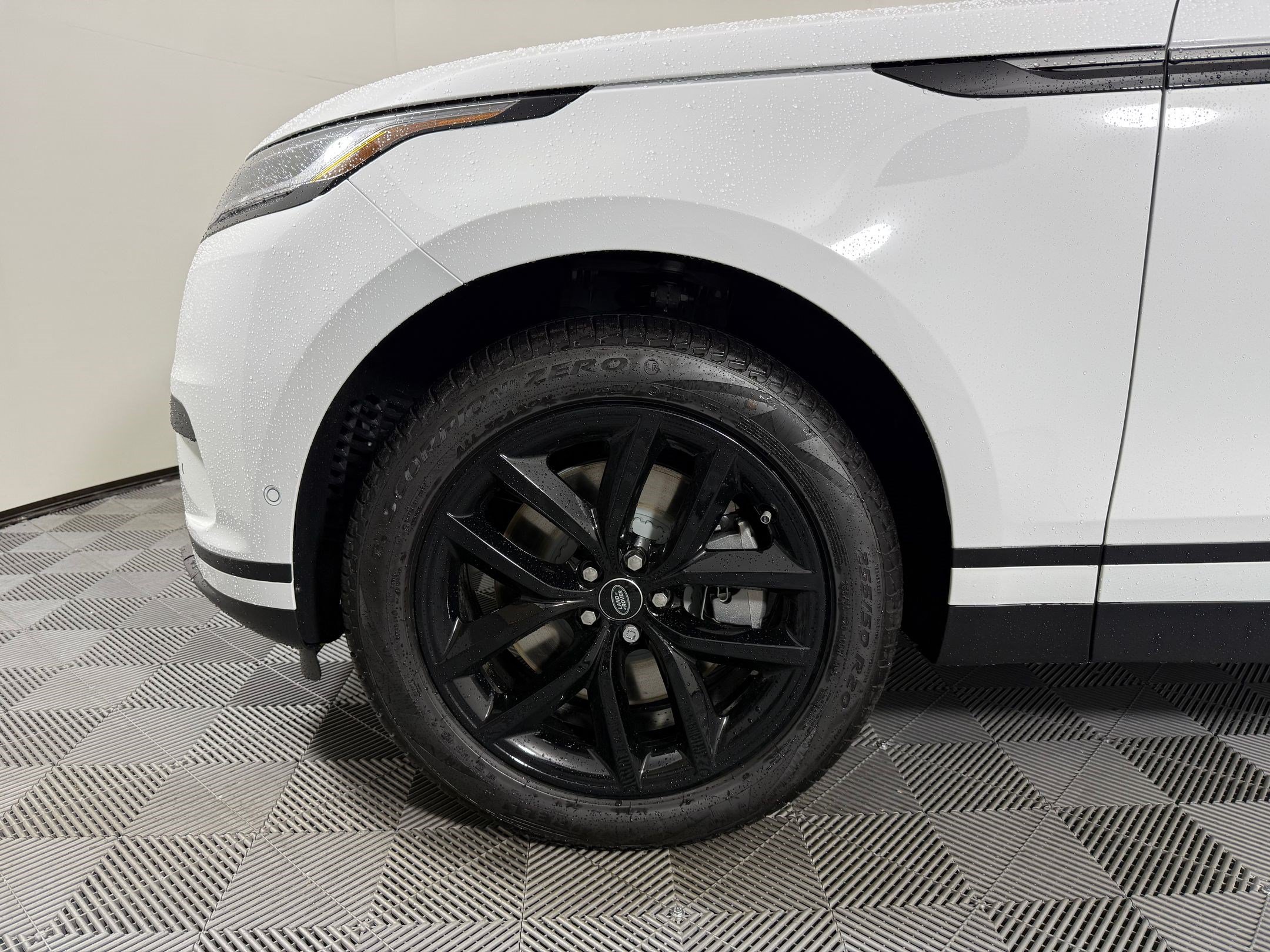 New 2026 Land Rover Range Rover Velar S AWD/4WD image 12