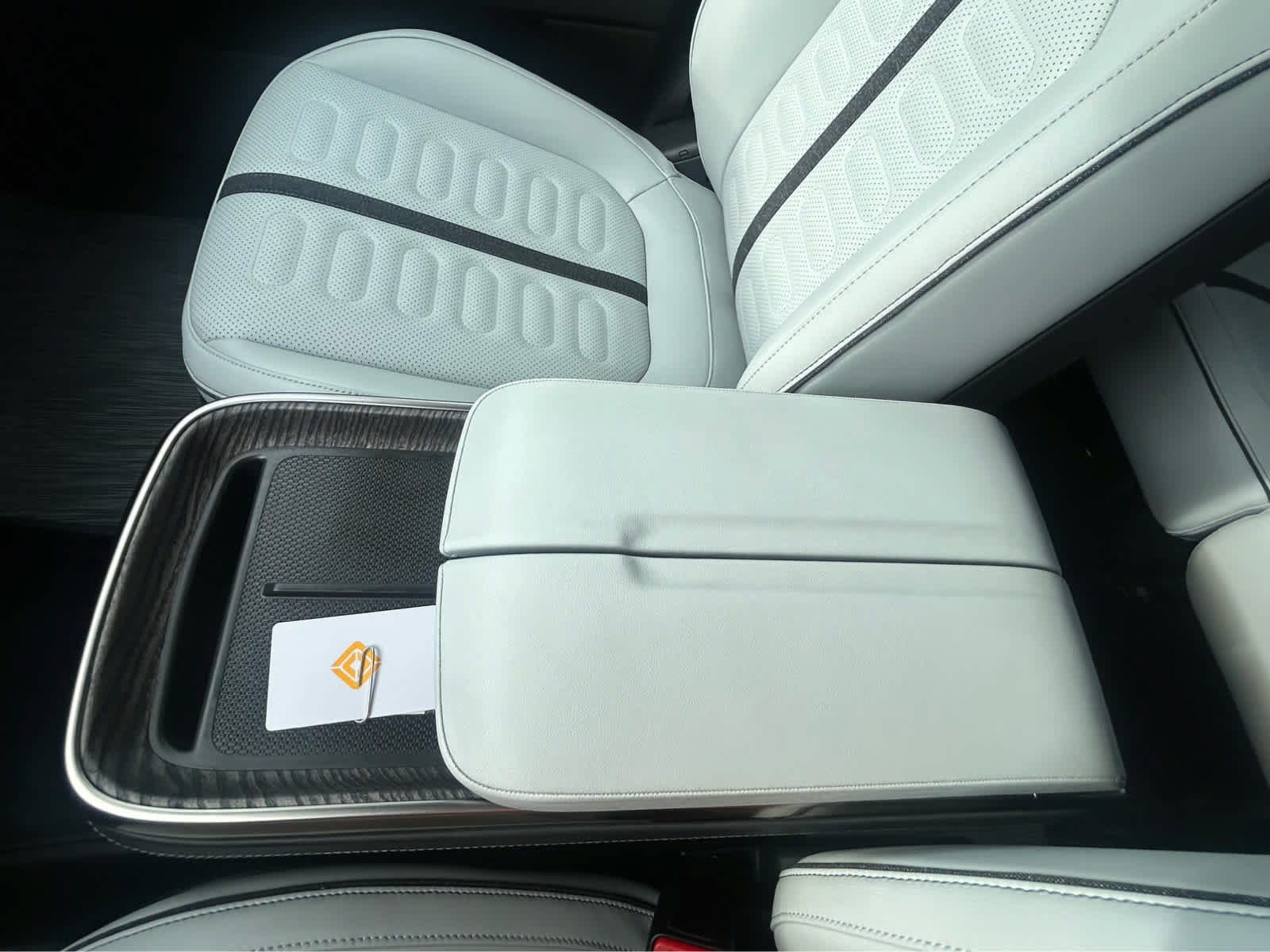 Used 2026 Rivian R1S Adventure AWD/4WD image 74