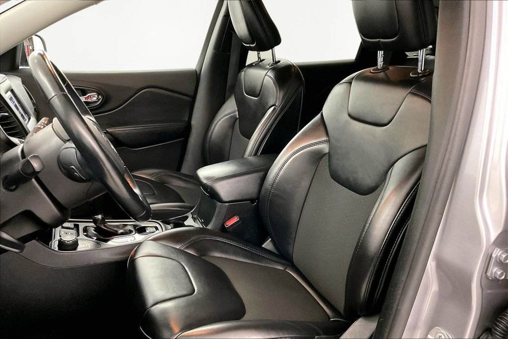 Used 2021 Jeep Cherokee Latitude Plus image 16