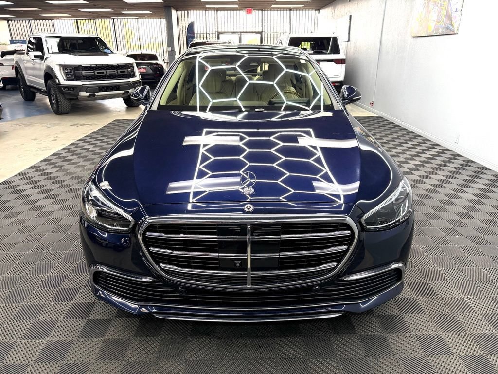 Used 2024 Mercedes-Benz S 580 4MATIC Sedan image 6