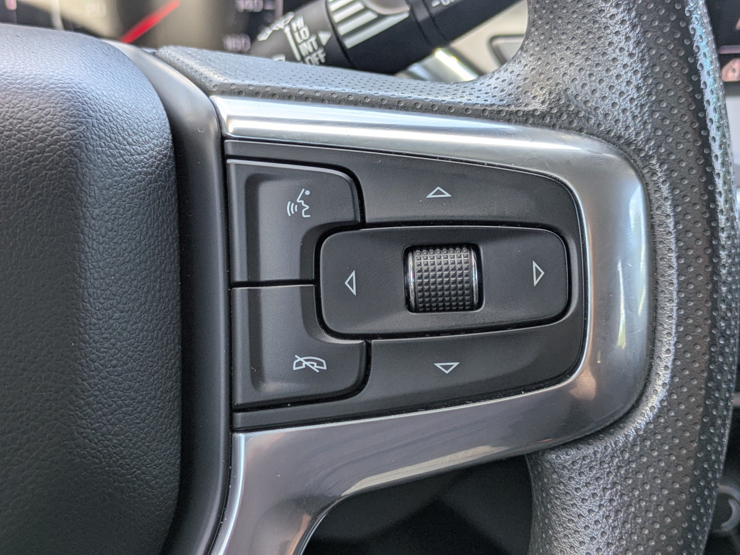 Used 2021 Chevrolet Blazer LT FWD image 23